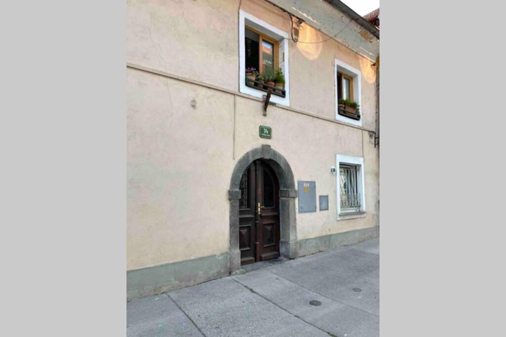 Old Town 14 Apartma *